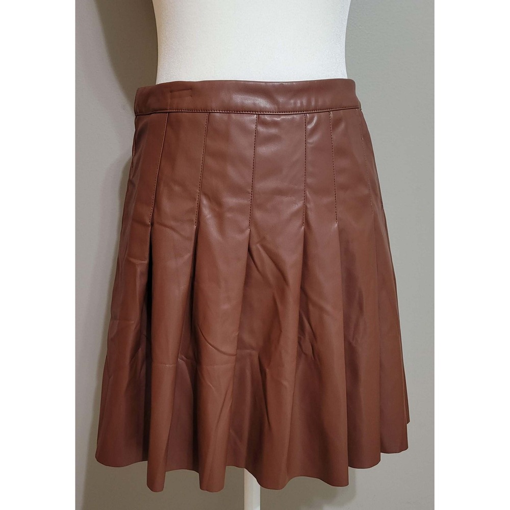 NWT Alya Faux Leather Pleated Skirt